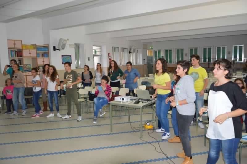 foto con i giovani 1 800x531